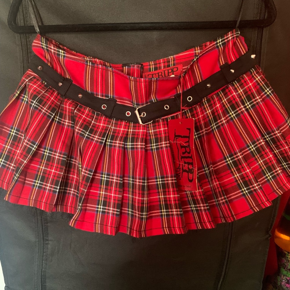 Tripp NYC plaid skirt 🍒
